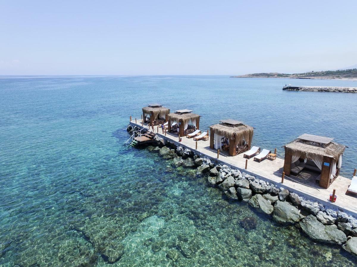 Malpas Hotel Agios Epiktitos Eksteriør bilde