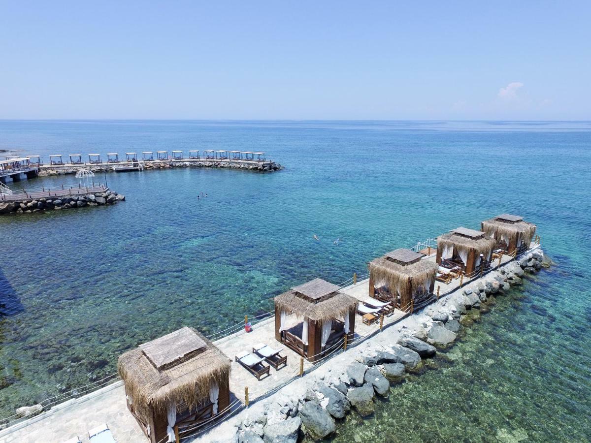 Malpas Hotel Agios Epiktitos Eksteriør bilde